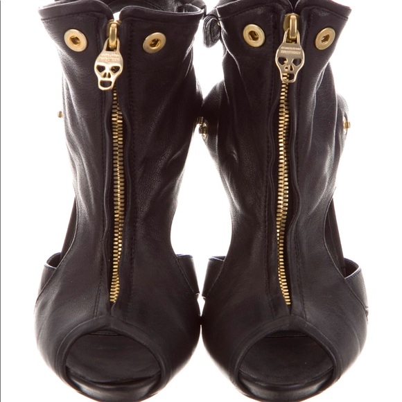 Alexander McQueen Shoes - Alexander McQueen leather heels pumps 39.5